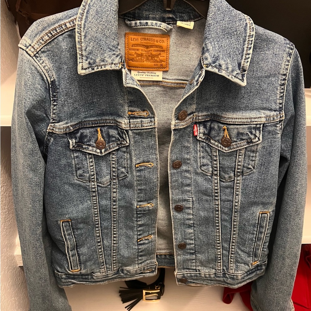 Levi's Women's Light Blue Jean Jacket